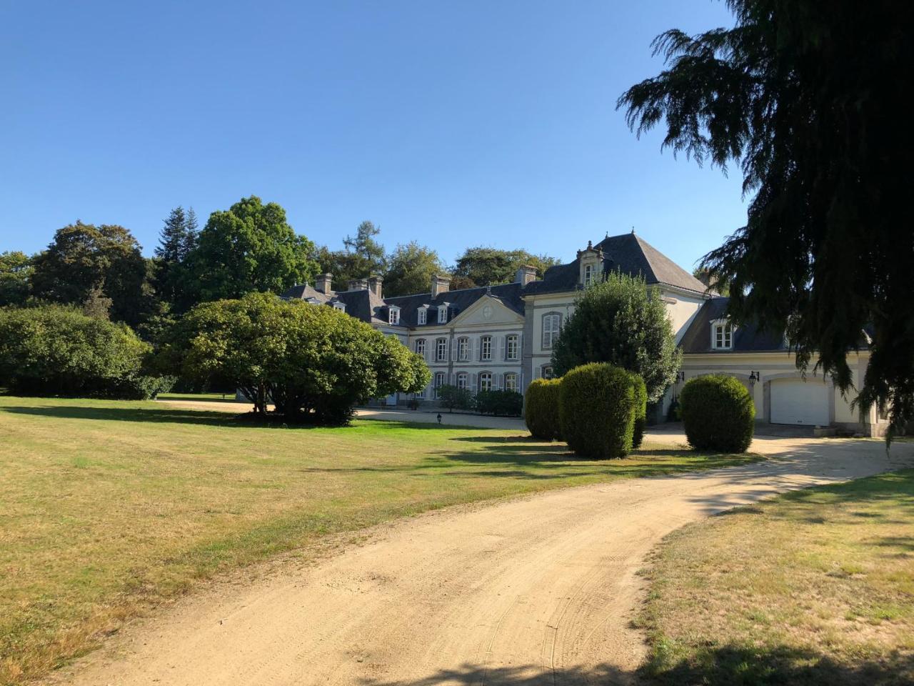 Chateau De Lannouan Landévant Exterior foto