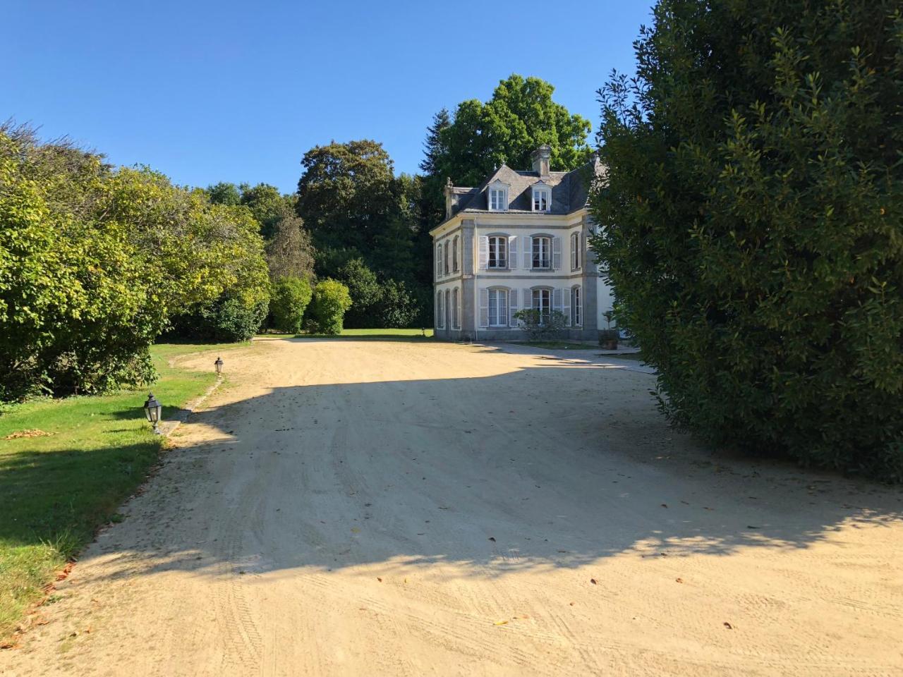 Chateau De Lannouan Landévant Exterior foto